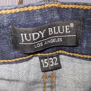 Judy Blue Mid Rise Skinny Jeans